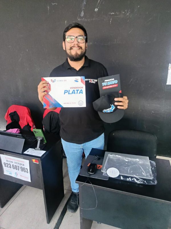 Vendedor Plata — Hans Tunjar · Lima - Diploma + Kit Financia Tu Moto